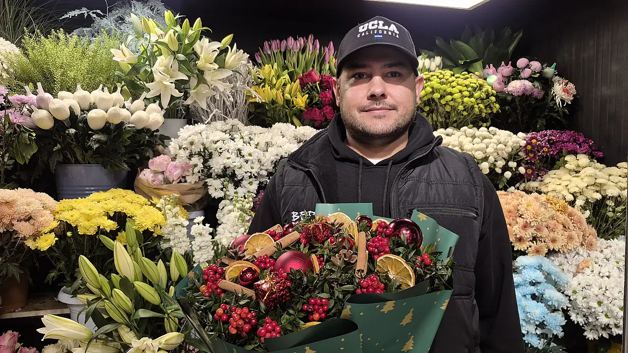 Fethiye'de Bernis Çiçekçilikten yılbaşına özel 'Kokina' ve 'Tasarım Ağaçlarda' yoğun talep