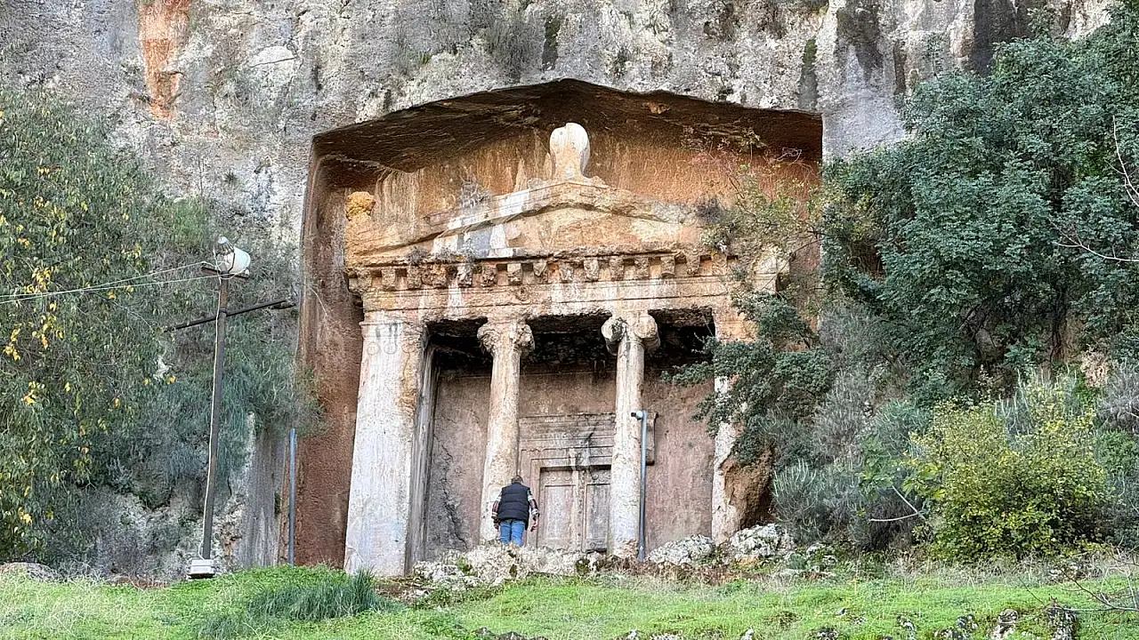 Fethiye'de Amintas Kaya Mezarları'nda kış sessizliği
