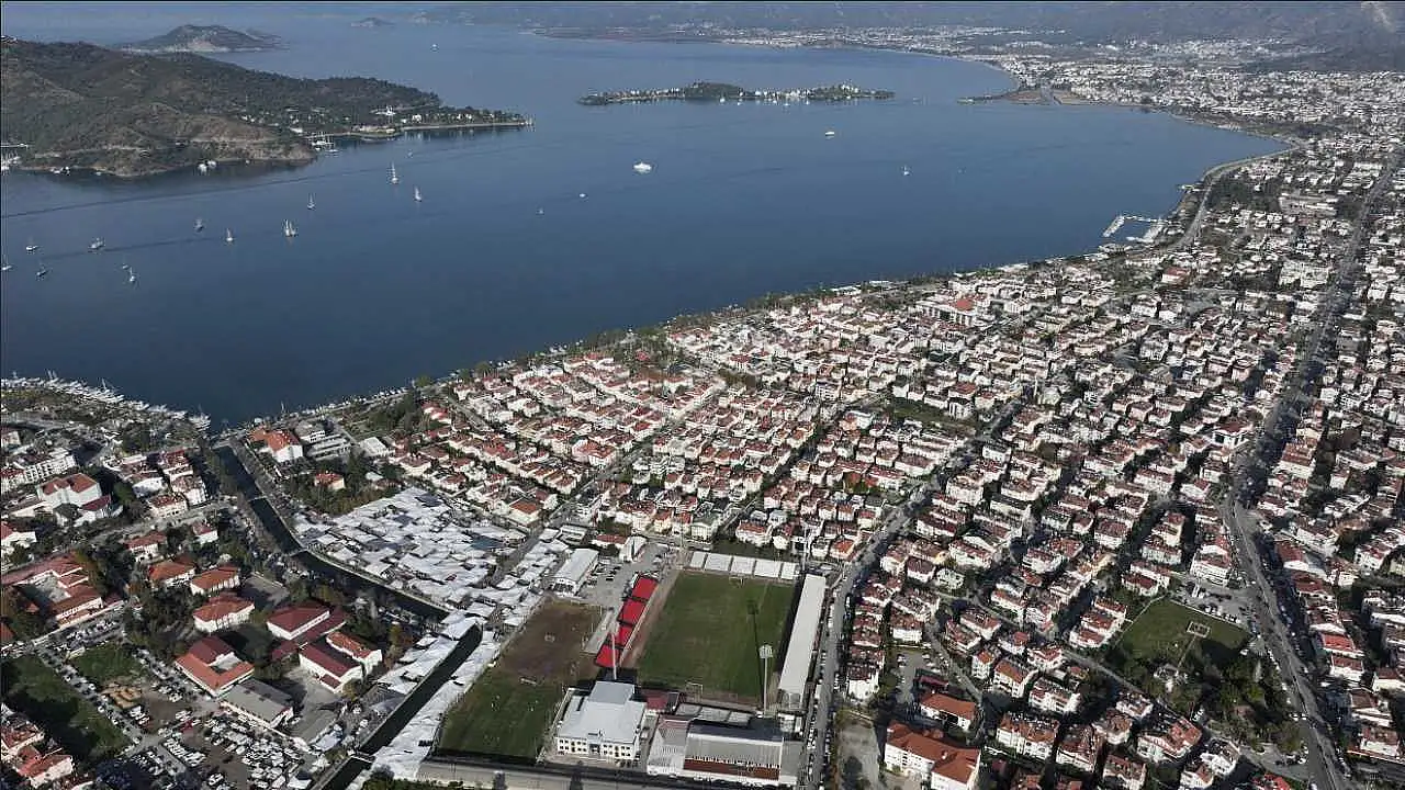 Fethiye İlçe Stadı'nda Galatasaray maçı hazırlıkları