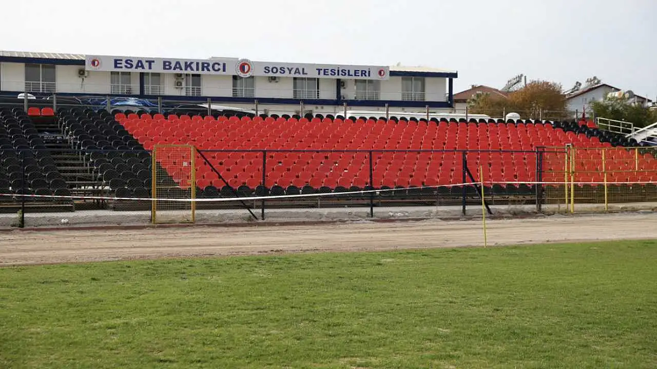 Fethiye İlçe Stadı'nda Galatasaray maçı hazırlıkları