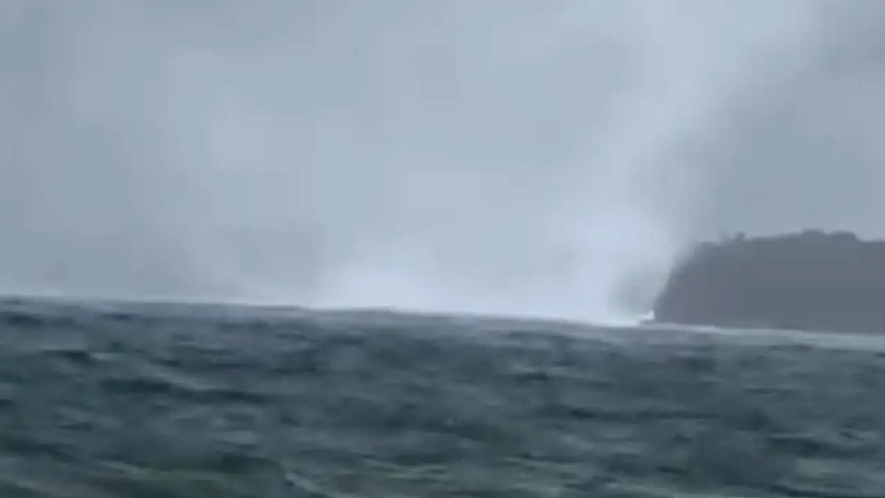 Marmaris Körfezi'nde hortum paniği