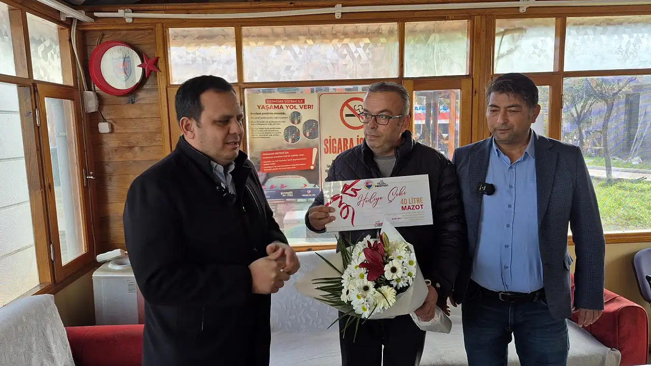 Muğla'da görme engelli yolcuya yardım eden sürücü ödüllendirildi