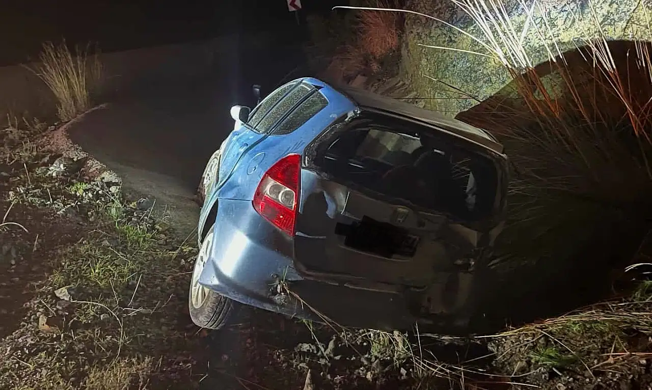 Fethiye'de Katrancı Kavşağı'nda Kaygan Yol Kazaya Neden Oldu