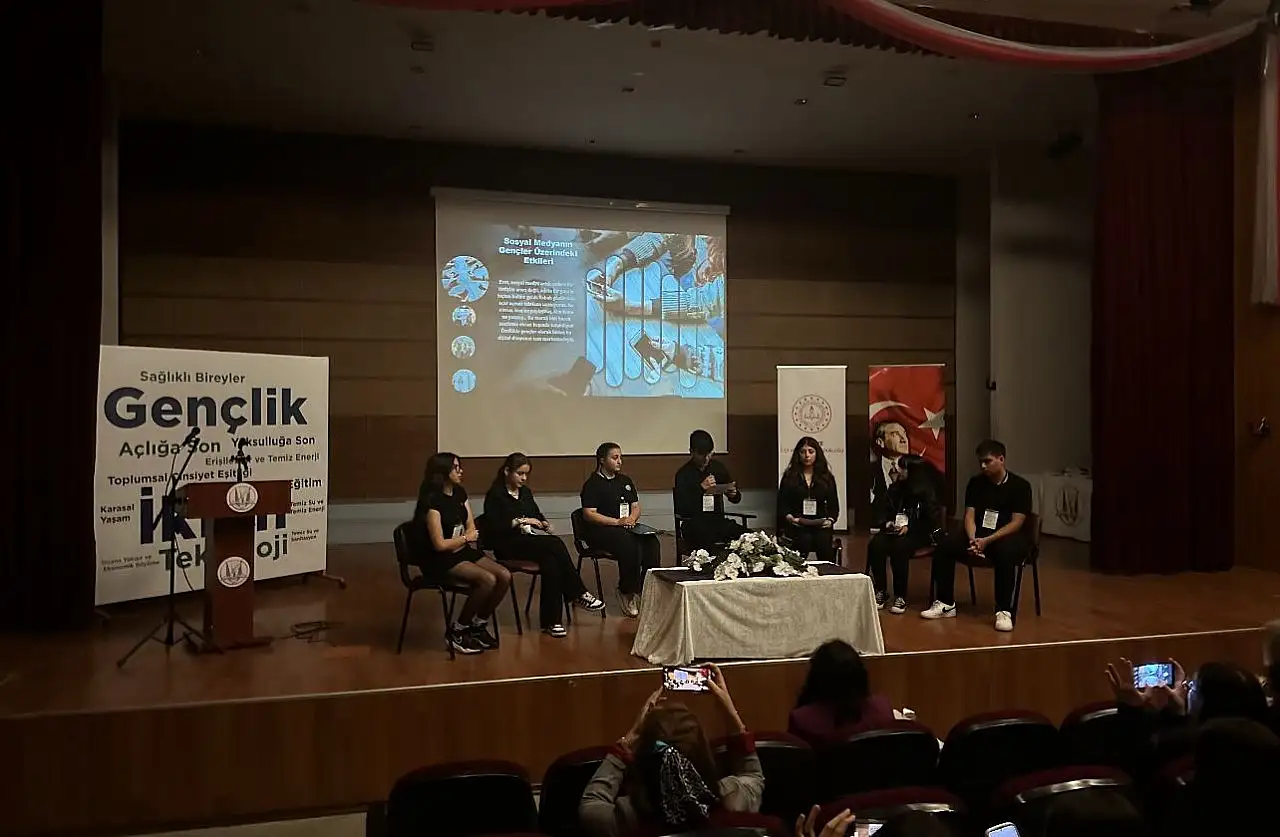 Fethiye'de 'İklim ve Teknoloji Gençlik Zirvesi' yapıldı