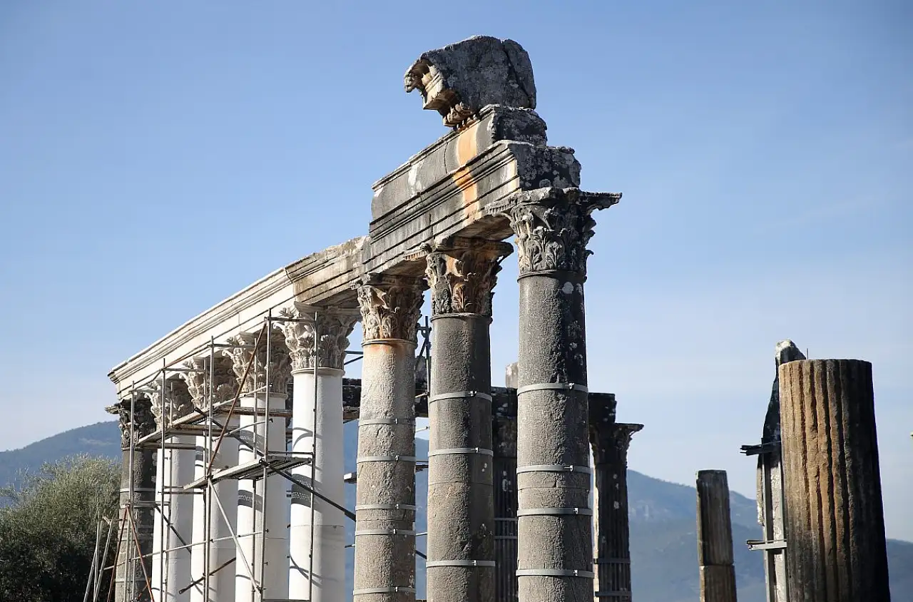 Zeus Tapınağı gelecek yıl restorasyonun tamamlanmasıyla eski ihtişamına kavuşacak