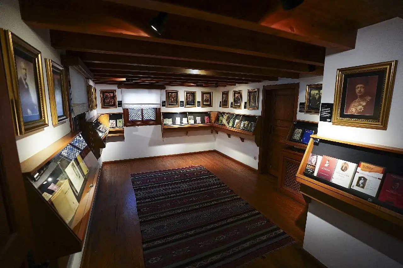 'Bir hilal uğruna' adanmış ömür: Mehmet Akif Ersoy