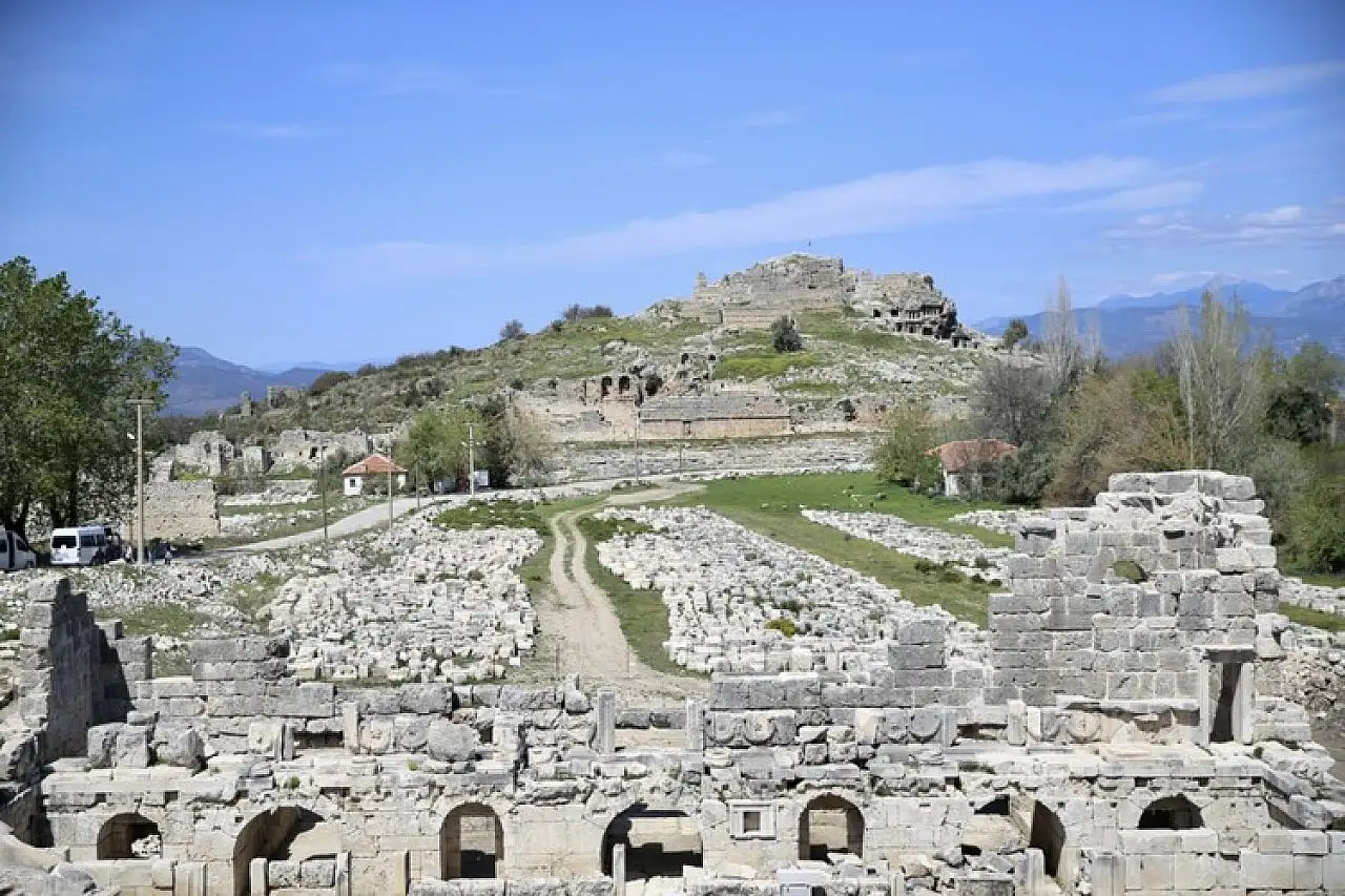 Seydikemer'de Tarih Yeniden Canlanıyor: Tlos Antik Tiyatrosu Ziyarete Açılıyor