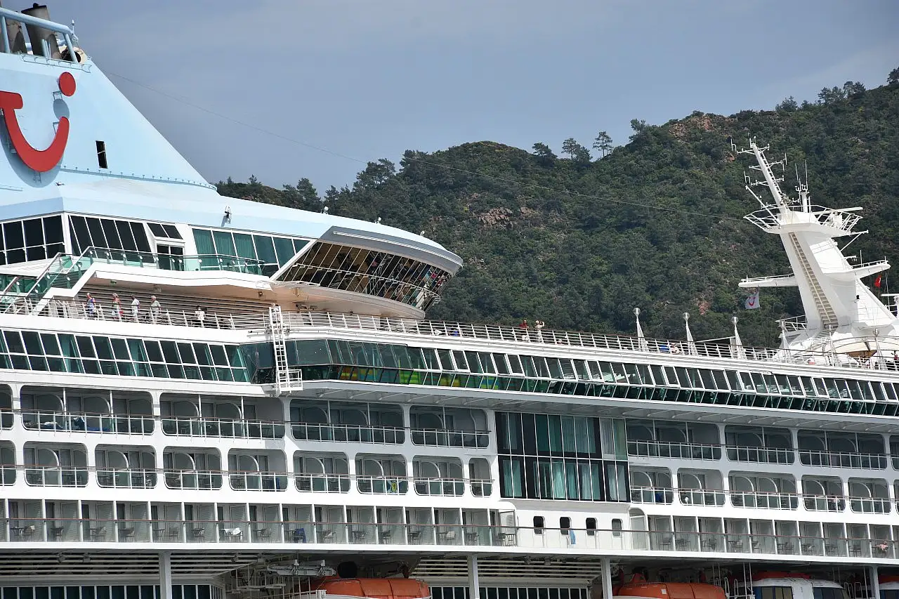 Yolcu gemisi 'Marella Discovery 2' ile Marmaris'e 1798 turist geldi