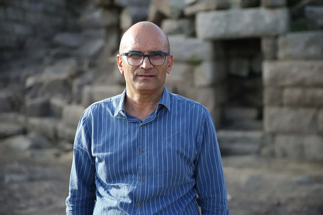 Labraunda Antik Kenti'nin teras duvarları gün yüzüne çıkarılıyor