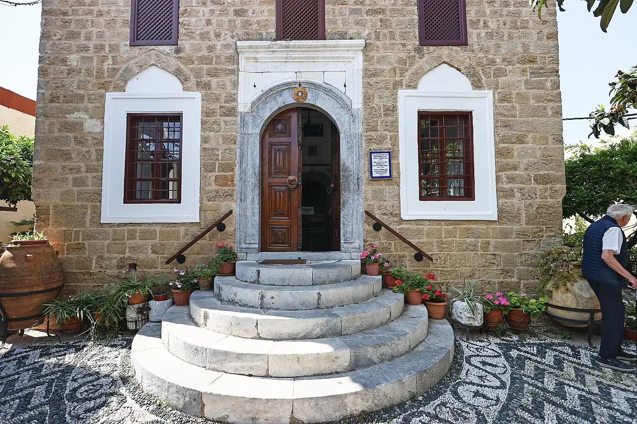 Rodos'taki Osmanlı mirası zamana direniyor