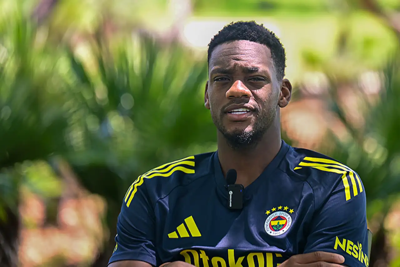 Fenerbahçe'nin yeni transferi Jhon Duran Türkiye'deki ilk röportajını AA'ya verdi