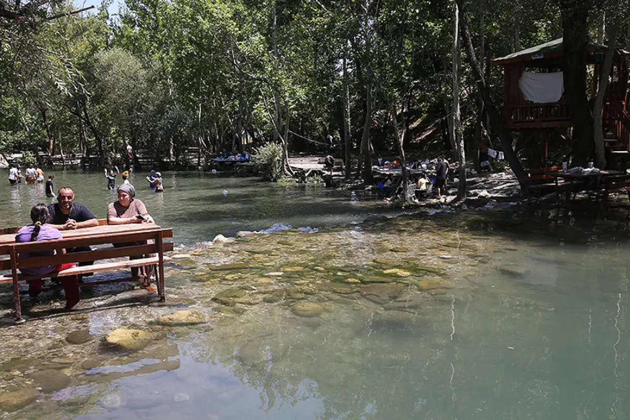 Birçok ilde hava sıcaklığı 40 dereceyi aştı