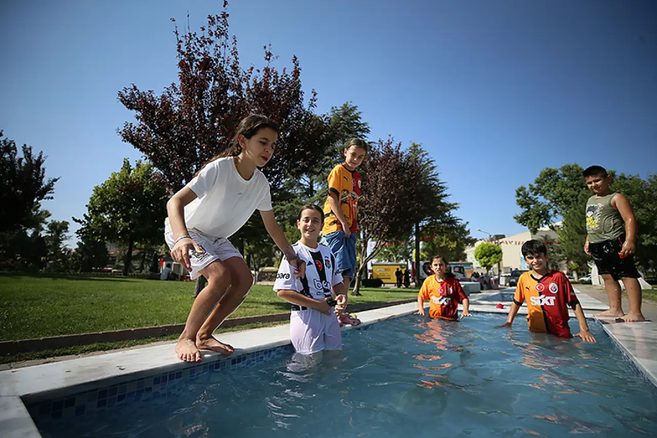 Birçok ilde hava sıcaklığı 40 dereceyi aştı