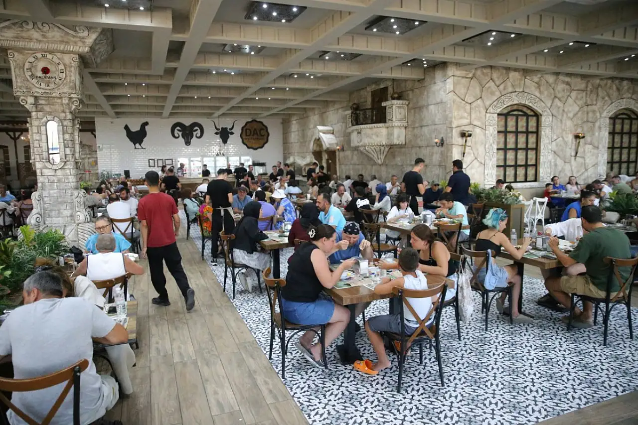 Dalaman'daki cezaevinde meslek öğrenen hükümlüler iş kollarında istihdam ediliyor