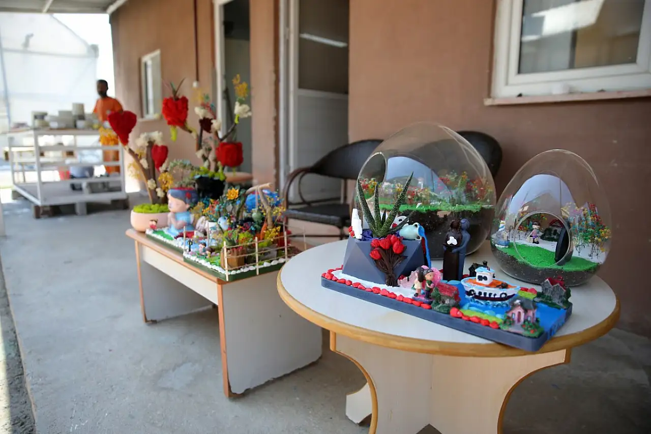 Dalaman'daki cezaevinde meslek öğrenen hükümlüler iş kollarında istihdam ediliyor