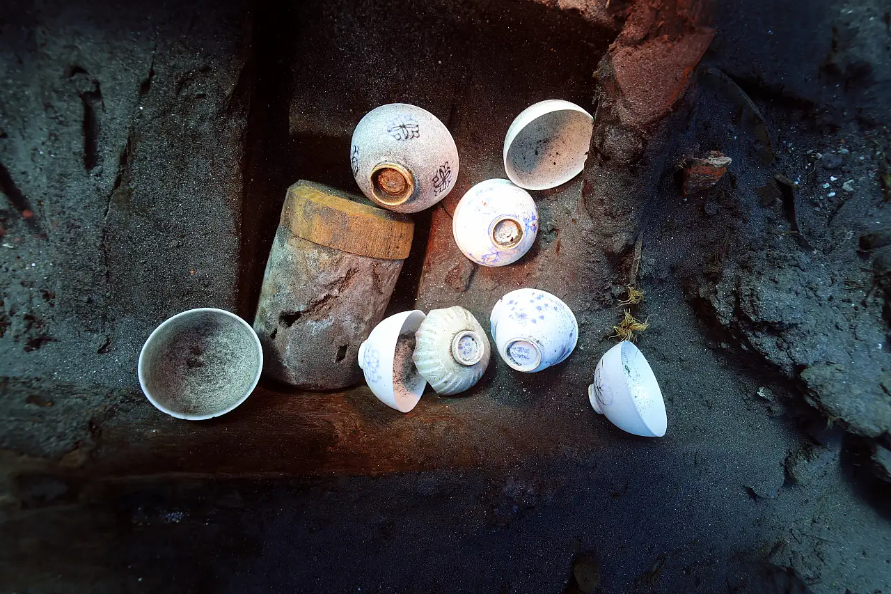 Datça açıklarındaki Osmanlı batığından 'bir müzeyi dolduracak kadar eser' çıktı