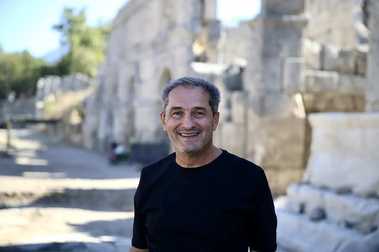 Tlos Antik Kenti'nde stadyum ile çevresindeki dükkanlar restore ediliyor