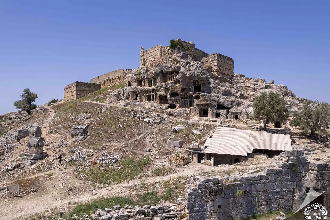 Tlos Antik Kenti, Neolitik Dönemden Osmanlı'ya Uzanan Tarihiyle Öne Çıkıyor