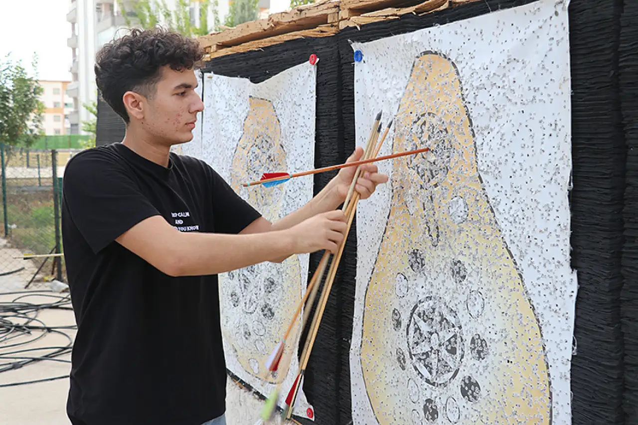 Dizilerden görüp merak saldığı okçulukta Türkiye rekoru kırdı