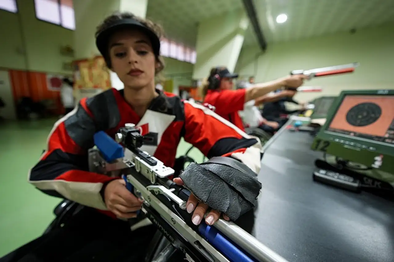 Engelleri atıcılıkla aşan genç kadın, hayatında yeni bir sayfa açtı