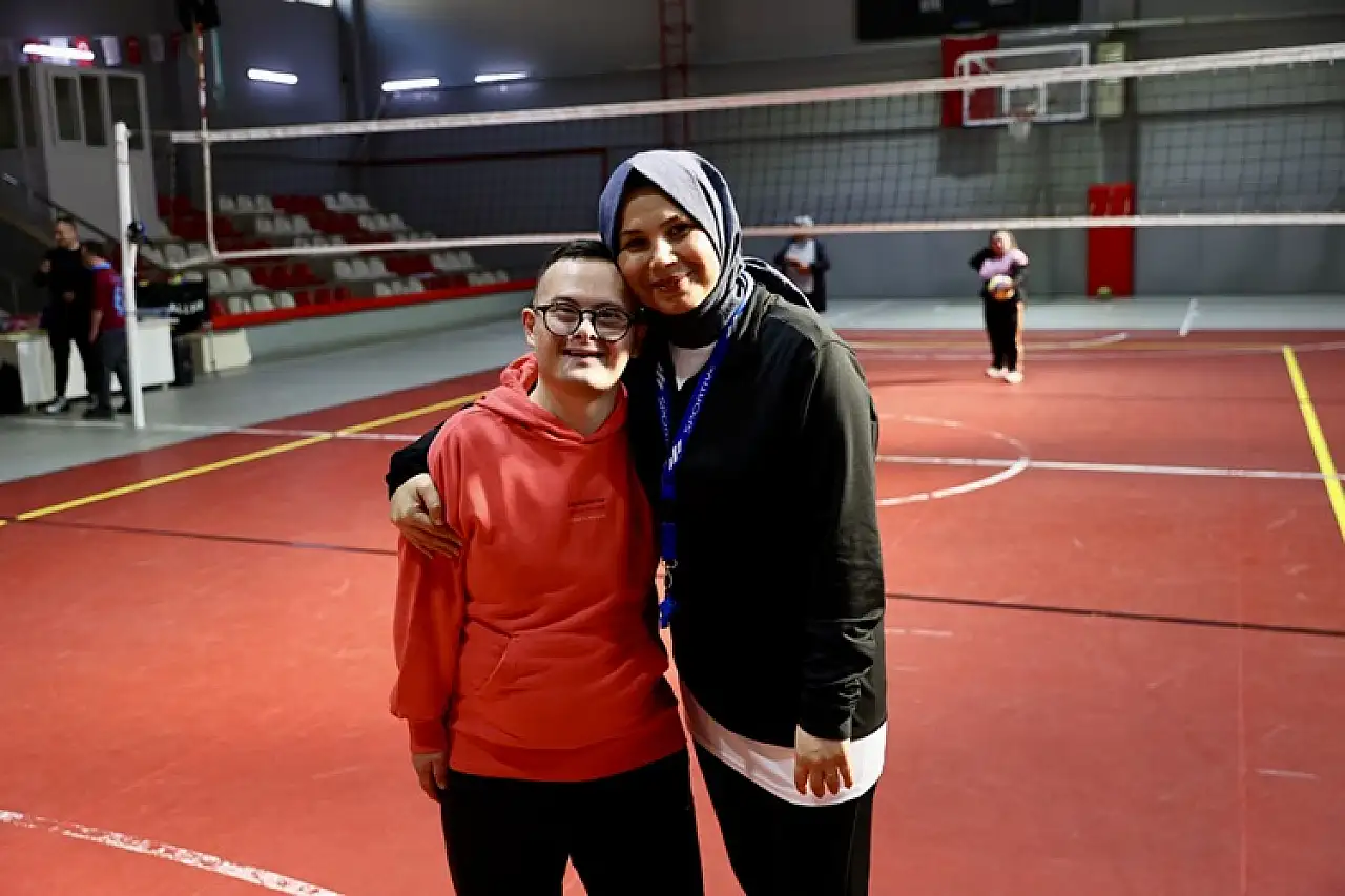 Down sendromlu Emre'nin ikinci evi spor salonu oldu