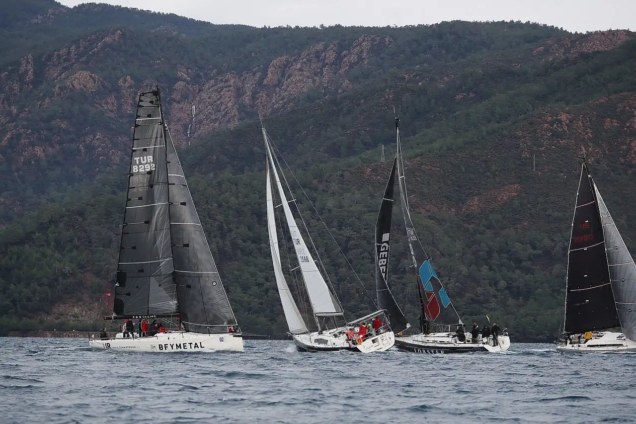 Burhanettin Tekdağ Yıl Sonu Kupası Yelkenli Yat Yarışları başladı