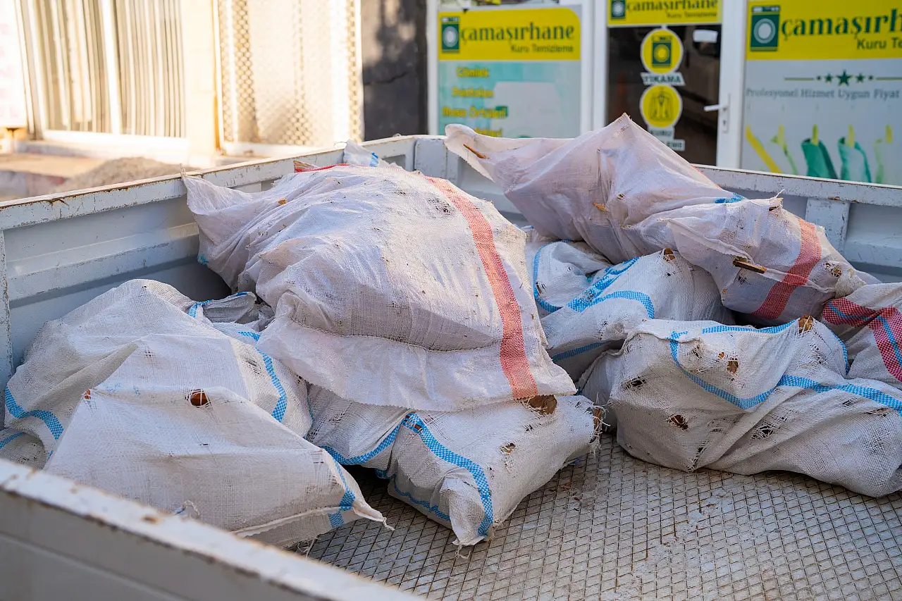 Milas Belediyesi Soğuk Kış Günlerinde Vatandaşların Yanında