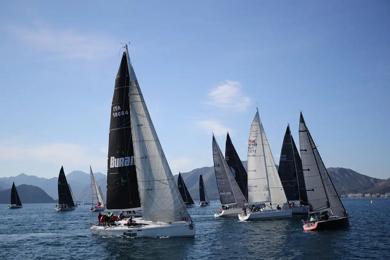 Marmaris MIYC Kış Trofesi Yat Yarışları'nın 1. ayağı tamamlandı