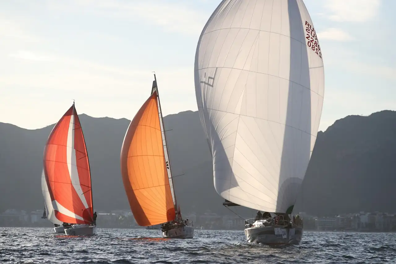 Marmaris MIYC Kış Trofesi Yat Yarışları'nın 1. ayağı tamamlandı