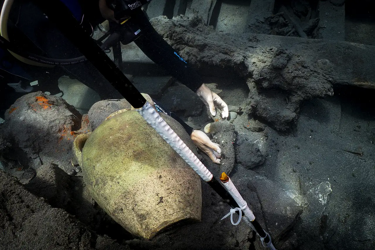 Datça açıklarındaki Osmanlı batığından 'bir müzeyi dolduracak kadar eser' çıktı