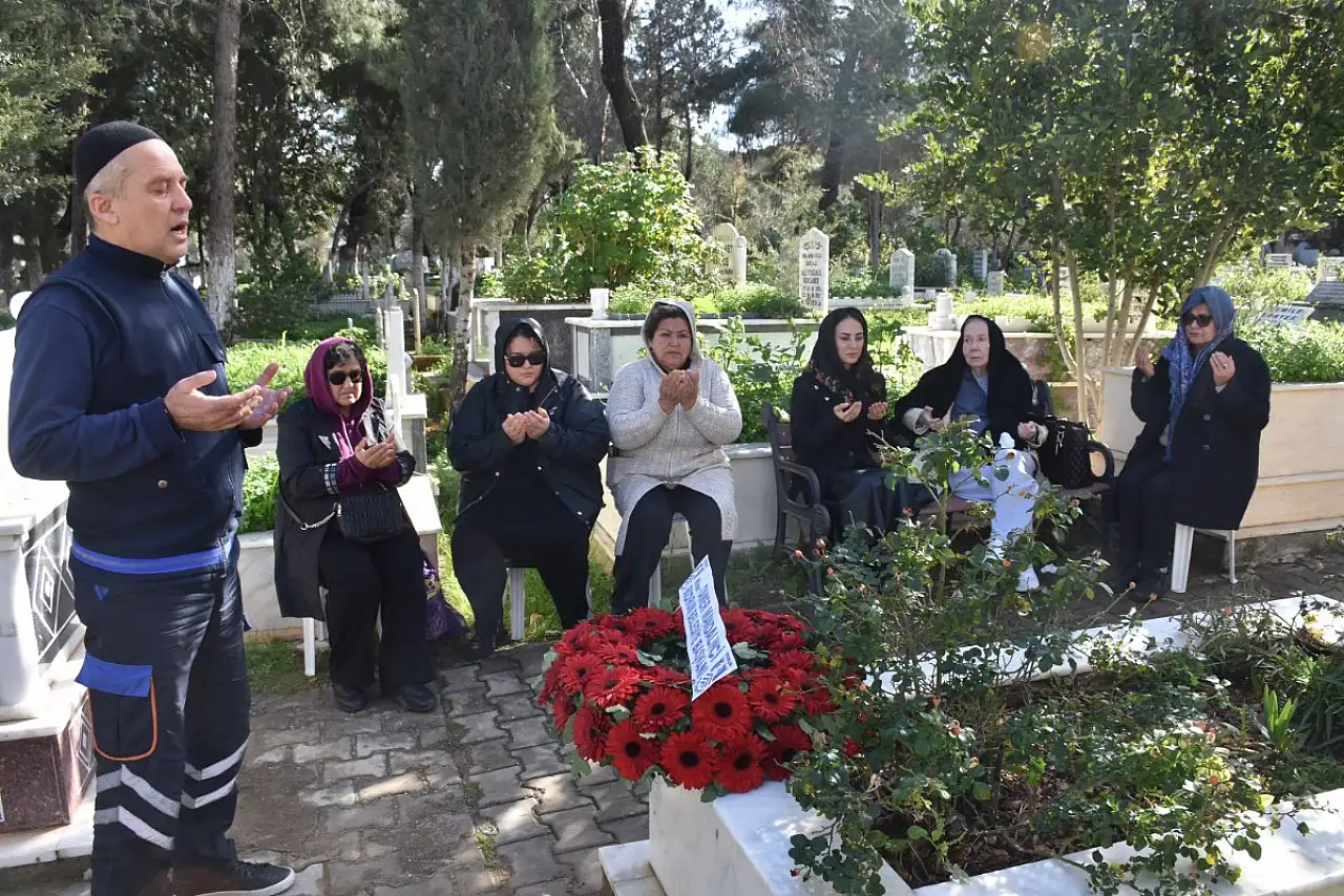 Fatma Girik Bodrum'daki mezarı başında anıldı