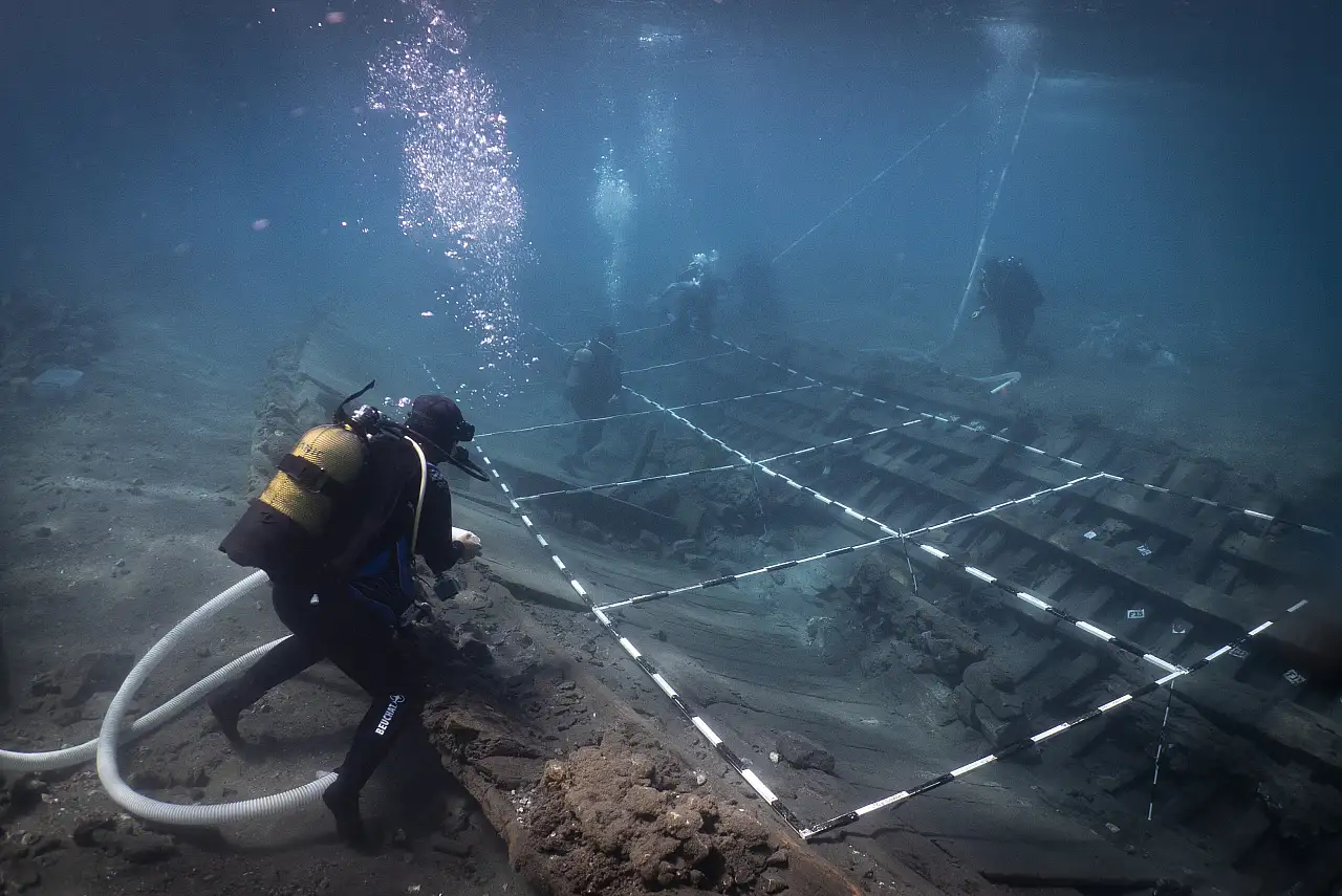 Datça açıklarındaki Osmanlı batığından 'bir müzeyi dolduracak kadar eser' çıktı