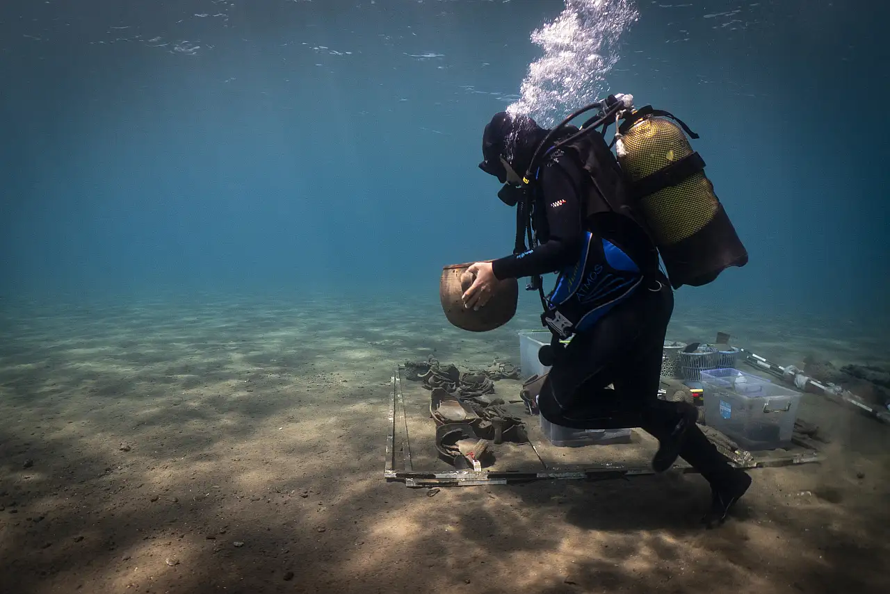 Datça açıklarındaki Osmanlı batığından 'bir müzeyi dolduracak kadar eser' çıktı