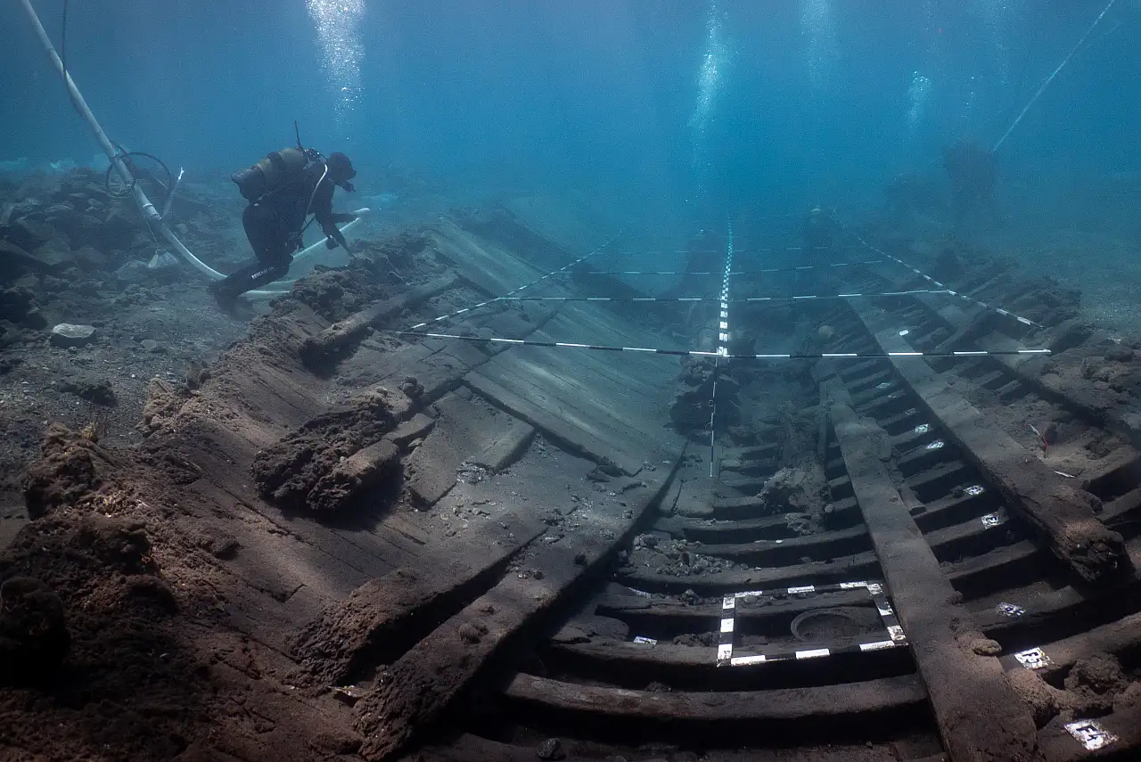 Datça açıklarındaki Osmanlı batığından 'bir müzeyi dolduracak kadar eser' çıktı