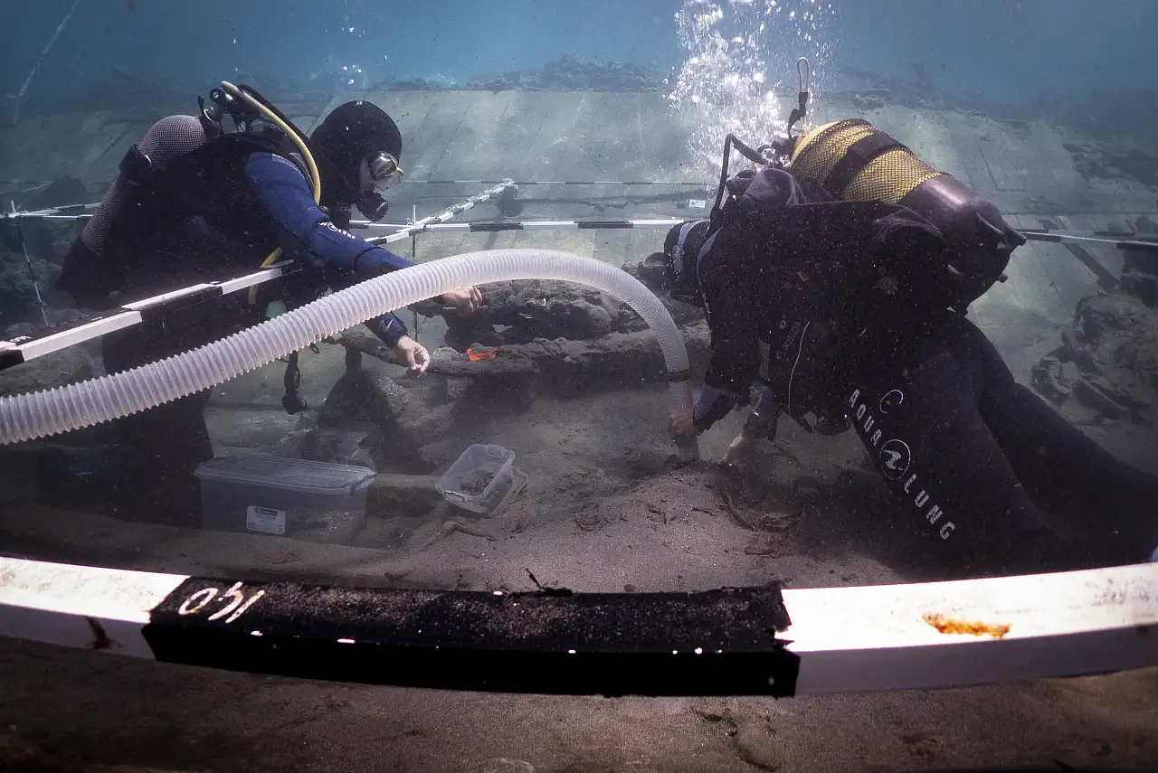 Datça açıklarındaki Osmanlı batığından 'bir müzeyi dolduracak kadar eser' çıktı