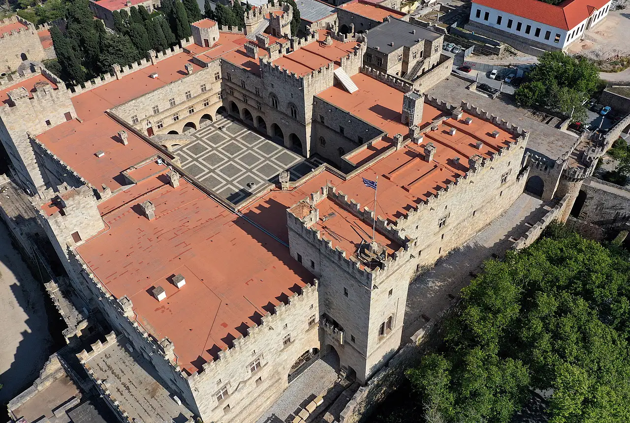 Rodos'taki Osmanlı mirası zamana direniyor