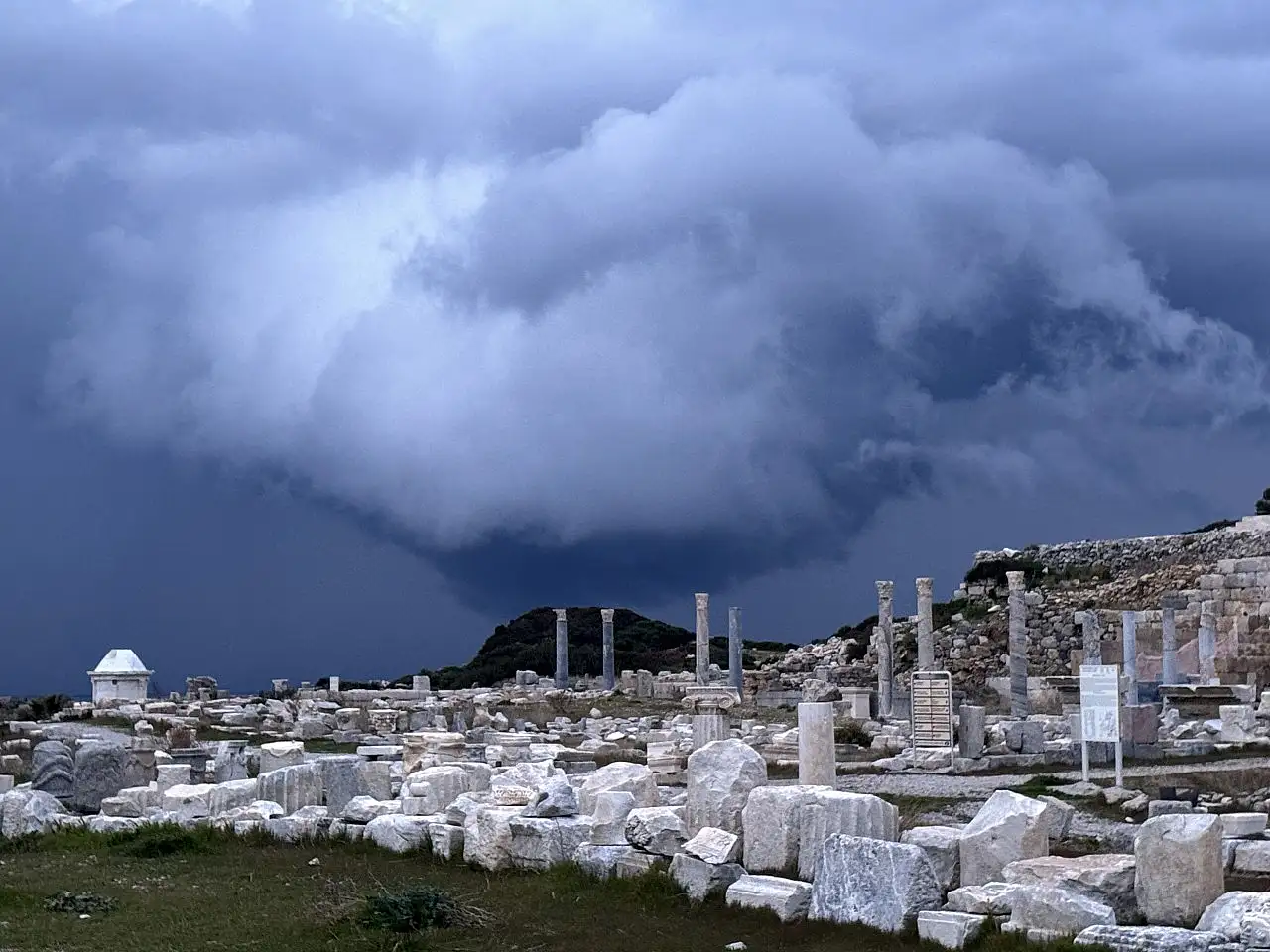 Tarihi rotaları ve mavi koylarıyla Datça dört mevsim keşfedilmeyi bekliyor