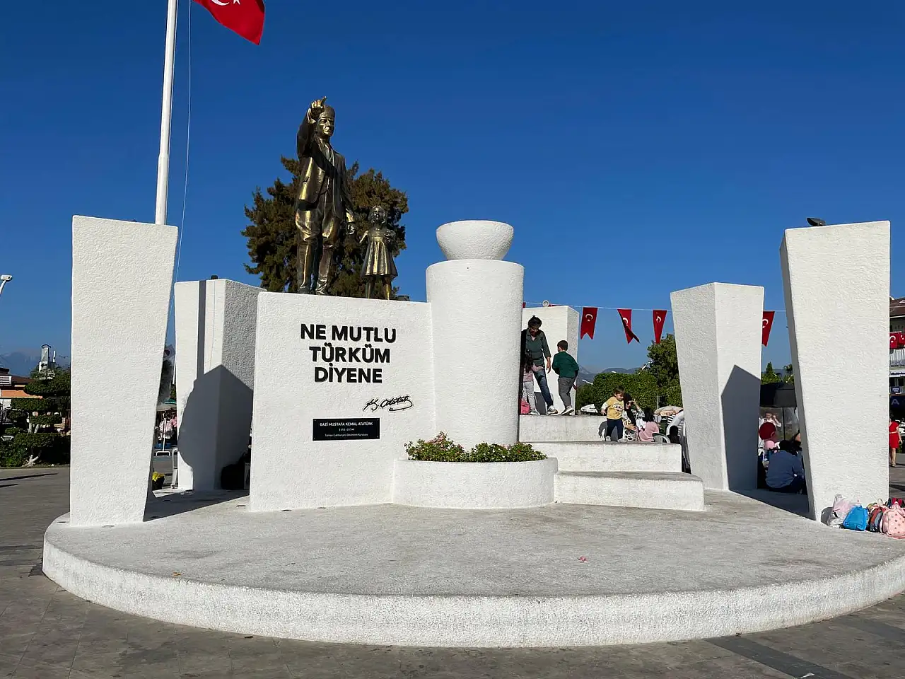 Fethiye'de 29 Ekim Heyecanı: 'Cumhuriyet bizim için özgürlük demek'