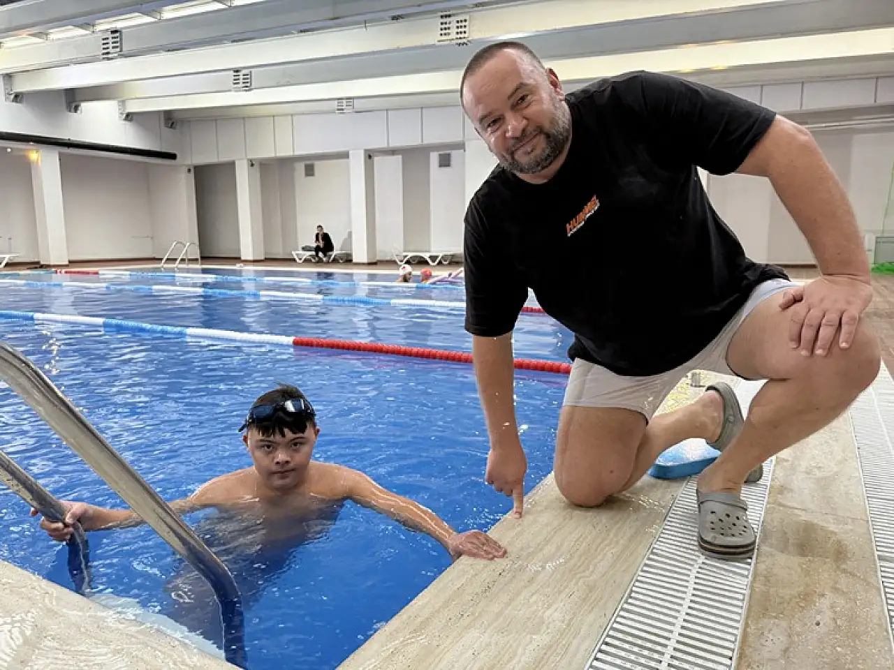 Down sendromlu Kayra, 6 yıldır mutluluğa kulaç atıyor