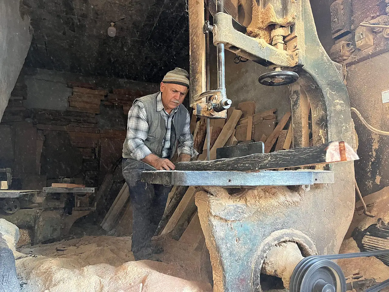 45 yıllık marangoz ustası çırak bulamazsa işyerini kapatacak