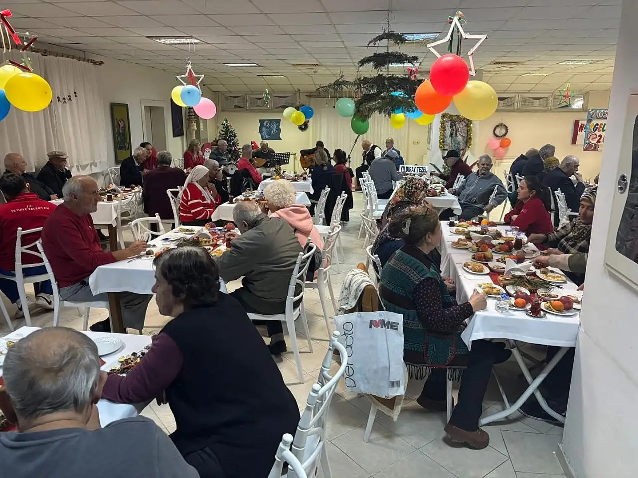 Fethiye Protokolünden Yeni Yılda Huzurevi Ziyareti
