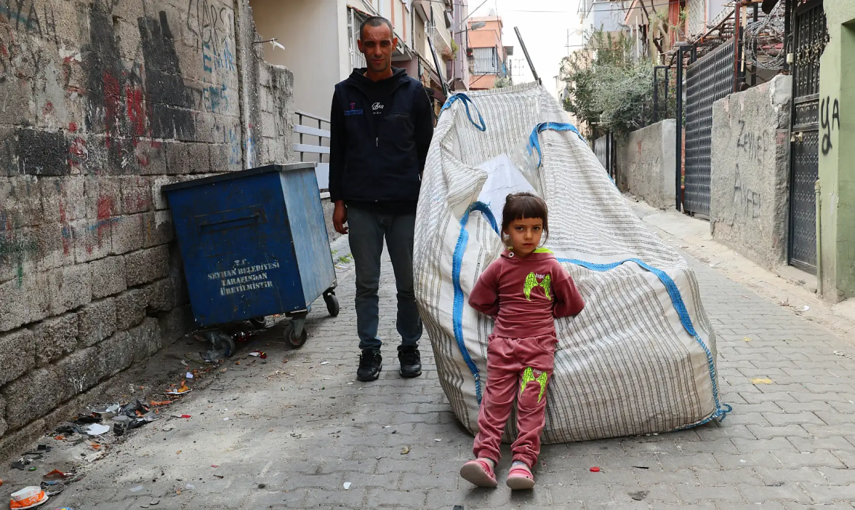 Henüz 6 yaşında babasının görmeyen gözleri oldu