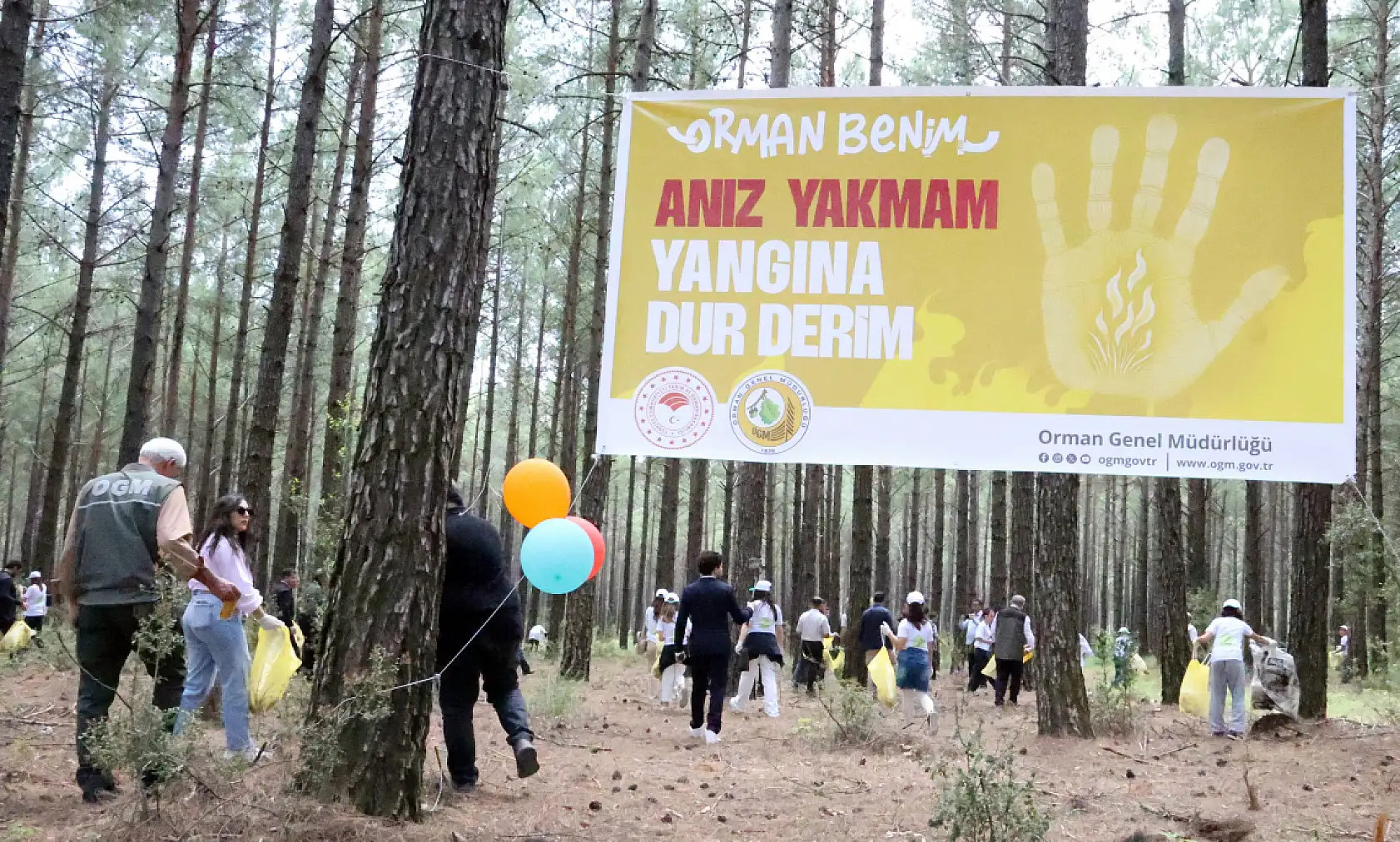 Muğla'da Yarım saatte 580 kilo çöp toplandı