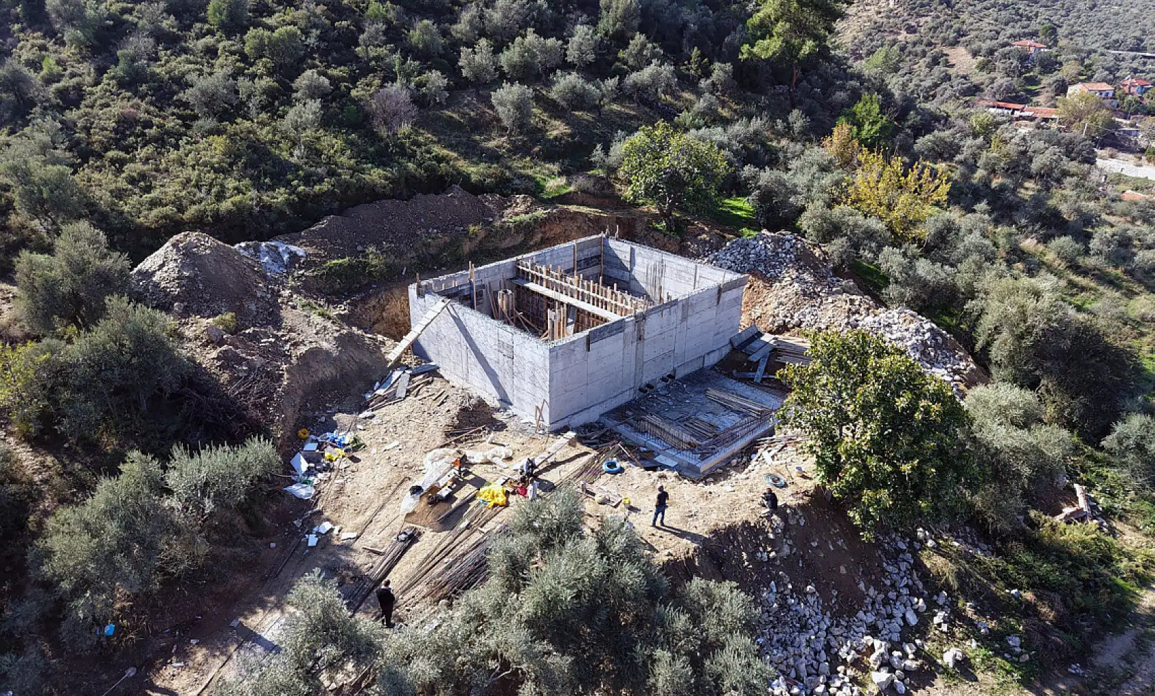 Milas Bafa Mahallesi'nde içme suyu deposu yenileniyor