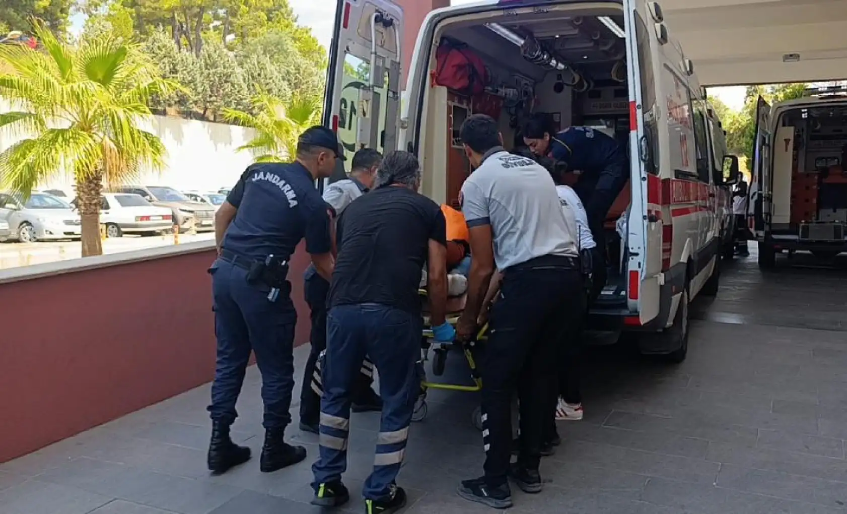 Genç adam kiraladığı araçta başından vurulmuş halde bulundu