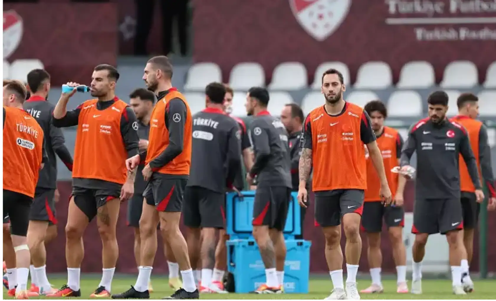 A Milli Futbol Takımı, Karadağ maçı hazırlıklarını tamamladı