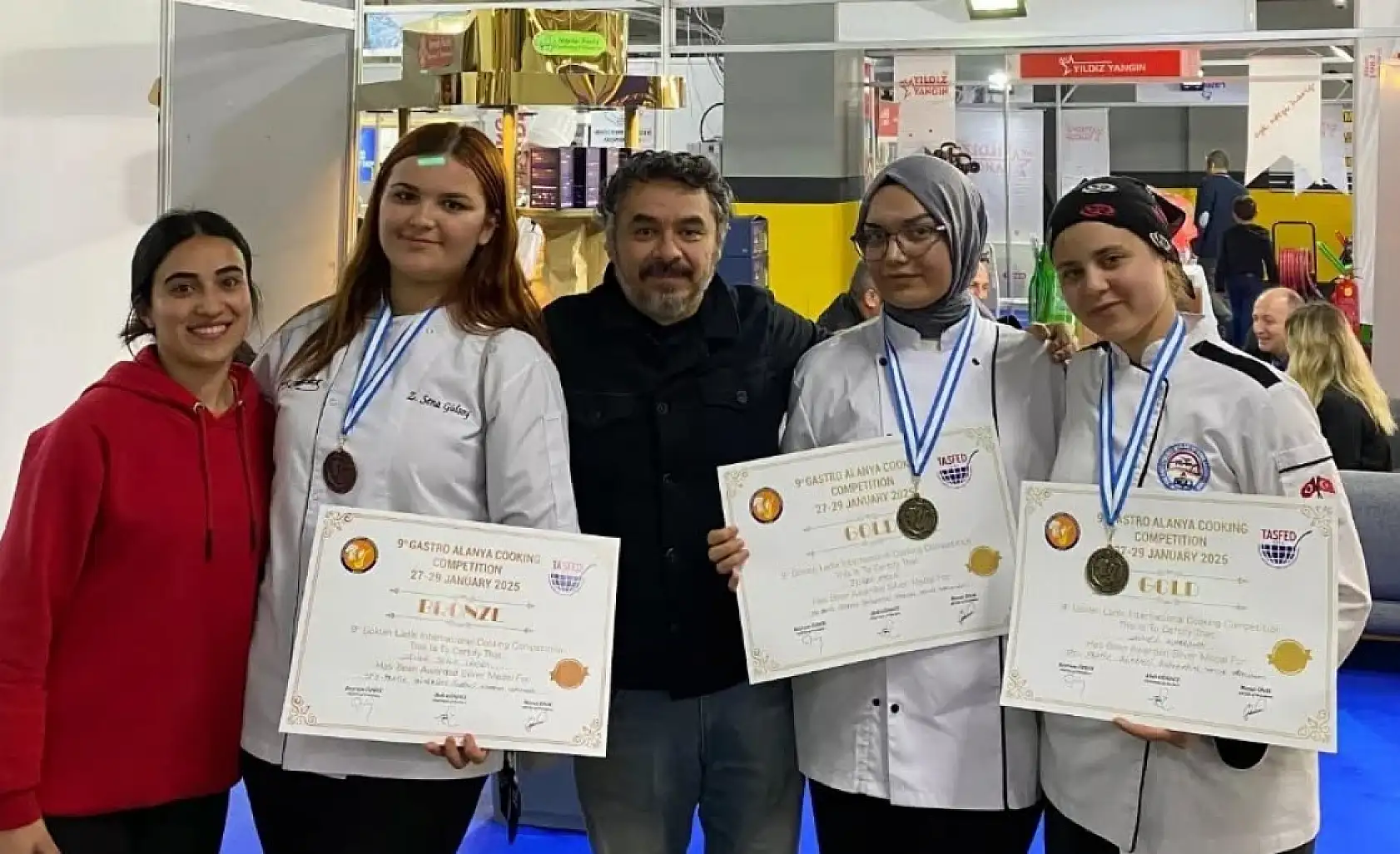 MSKÜ aşçılık ekibi, Antalya'dan iki kupa ile döndü