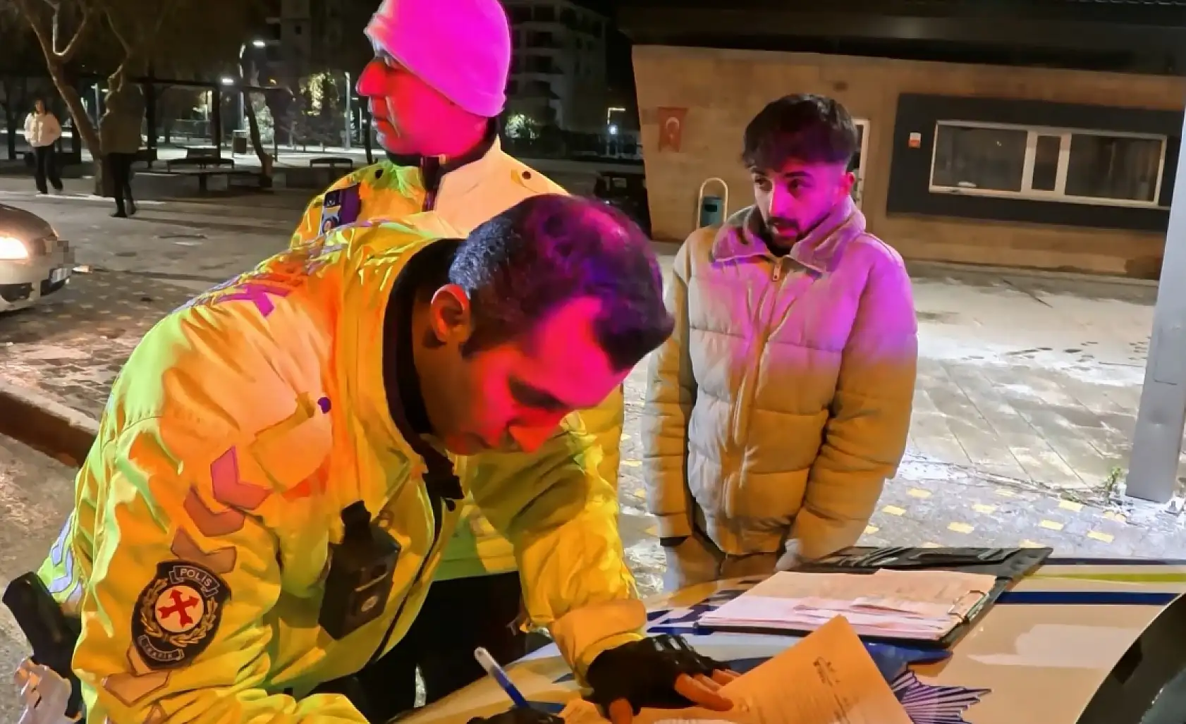 Alkollü şekilde direksiyon başına geçen genç kaza yaptı: 'İlk defa içtim, onda da kaza yaptım'