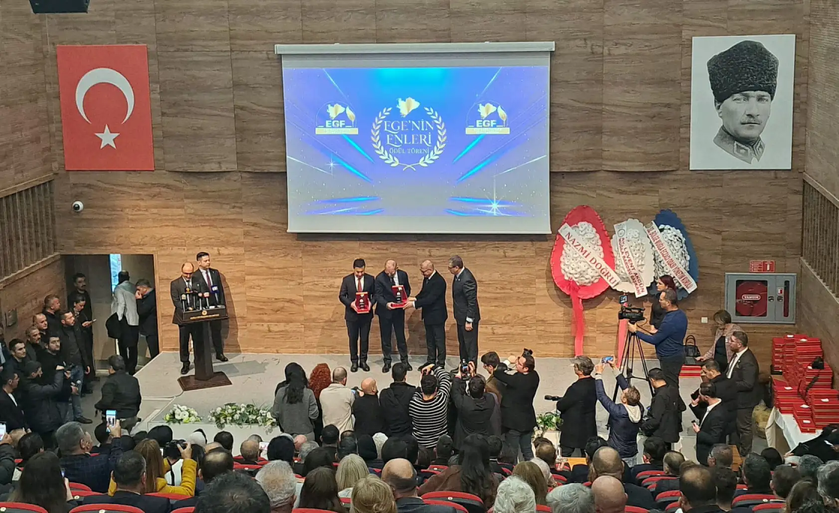 Marmara ve Karadeniz Gazeteciler Federasyon Başkanları 'Ege'nin Enleri' Törenine Katıldı