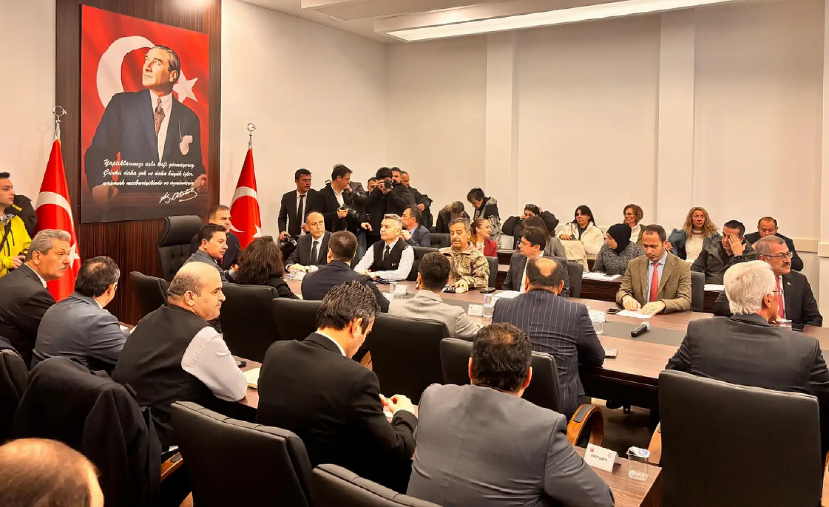 Sahipsiz hayvanlara karşı alınacak tedbirler görüşüldü